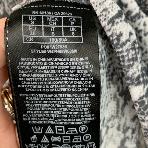 Guess semi sheer gray black snake print faux wrap deep V neck peplum blouse EUC - Picture 13 of 14